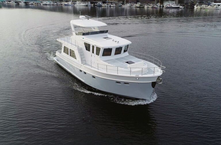 Helmsman 46 Pilothouse