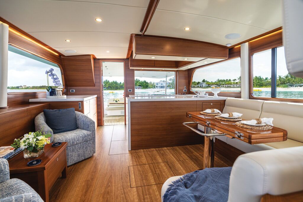 Salon on the Grand Banks 62