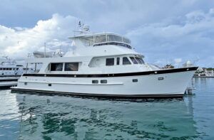 For Sale: Outer Reef 720 Motoryacht